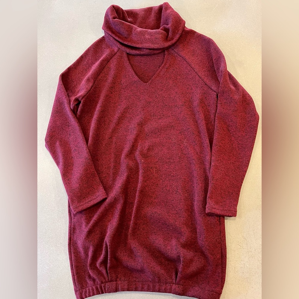 AKIRA Sweater Dress/Tunic Size Small with POCKETS!